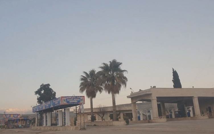 Fermanderekî grûpên çekdar dest daniye ser benzînxaneya Kurdekî Êzdî