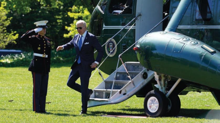 بايدن يوقّع «الدفاع عن الديمقراطية الأوكرانية»