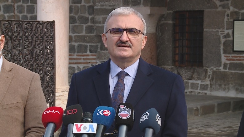 Parêzgarê Diyarbekirê Munîr Karaloglu ji peywir hat girtin