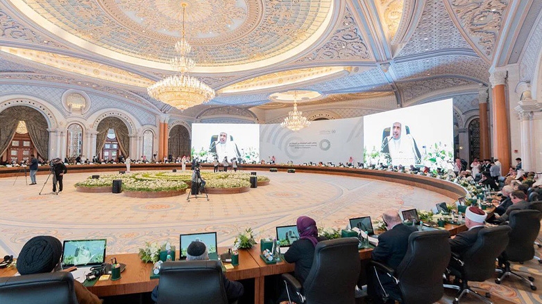 Wezîrê Ewqaf û Serokê Yekîtiya Zanayan li Erebistanê beşdarî forumeke cîhanî bûn