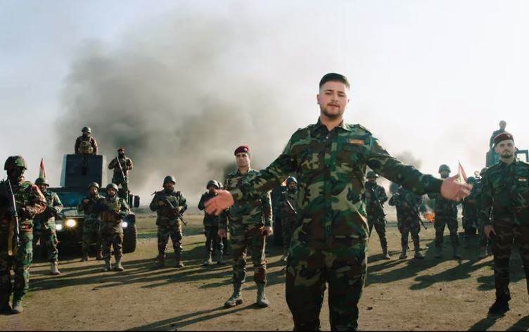 الفنان الكوردي خيمو ينتج عملاً عن البيشمركة وكوردستان بالألمانية