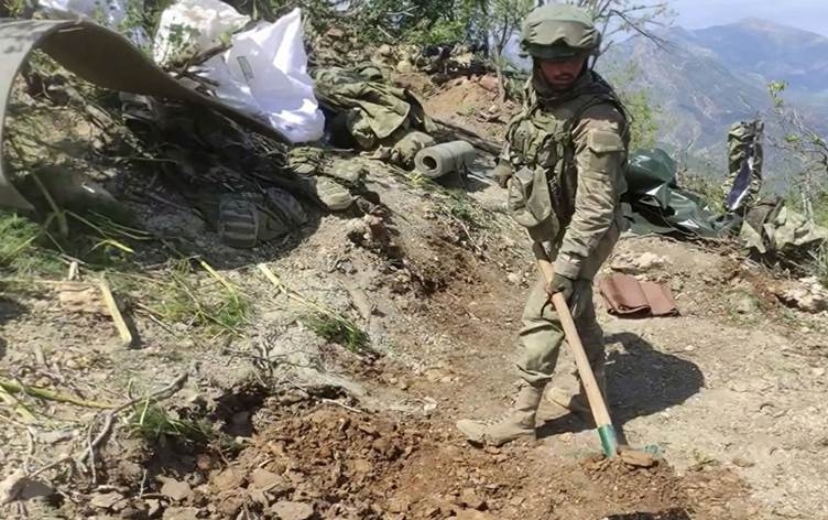 Li Zap-Avaşinê teqîn: Leşkerekî Tirkiyê hat kuştin, 3 leşker jî birîndar bûn