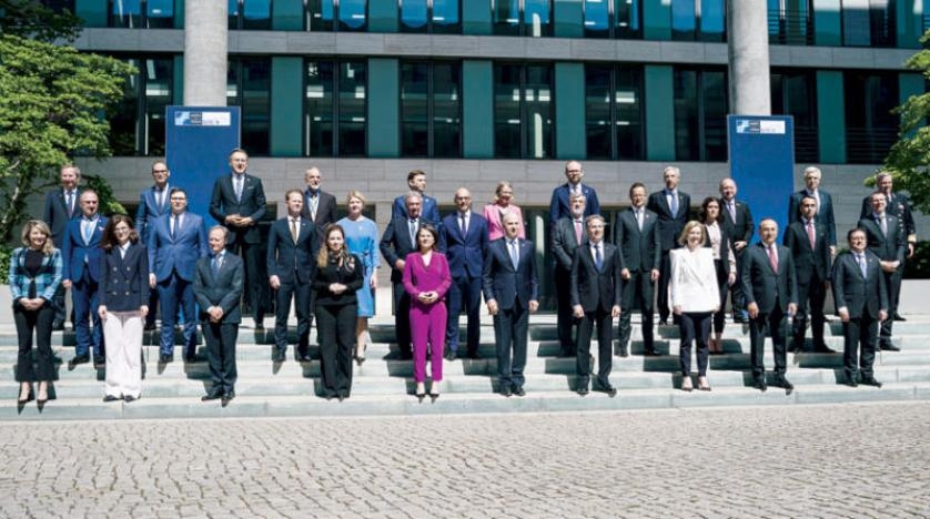 «الناتو» أمام موعد تاريخي لضم فنلندا والسويد