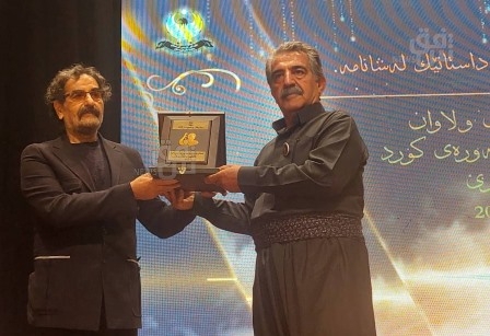 صدحت أغانيه لـ50 عاماً.. ثقافة كوردستان تكرّم شهرام ناظري لخدمته القضية القومية