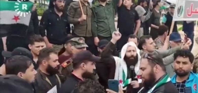 Erebên hawirde li Efrînê xwepêşandan kirin: Bila Sûrî yên li Tirkiyê venegerin!