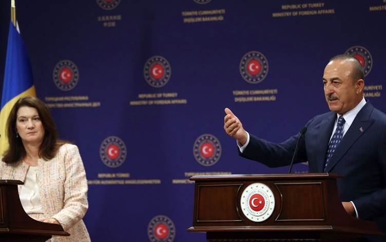 Reuters: Çavuşoglu ji Wezîra Derve ya Swêdê re dengê xwe bilind kir