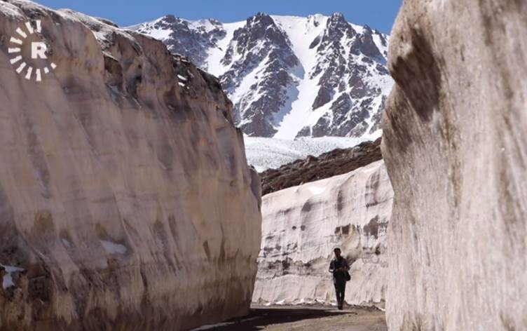 Berfa çiyayên Bozê Sîna û Dalanper kêm nabe