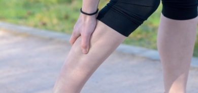 علامات في الساقين تشير إلى ارتفاع مستوى الكوليسترول في الدم