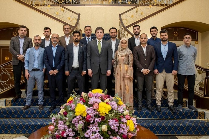 President Nechirvan Barzani receives a group of young innovators