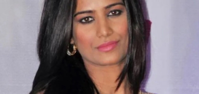 بۆنام بەدوای كەسێكدا وێڵە