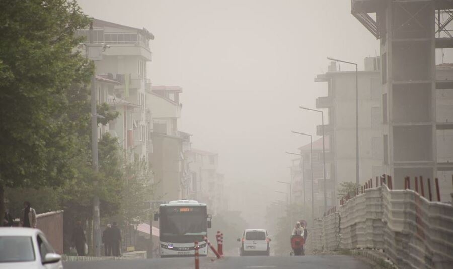 Xwelî û tozbarîn her çar beşên Kurdistanê girtiye