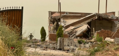 Mehabad – Çendîn xanî û xwaringehên welatiyan li derdora bendavê hatin hilweşandin