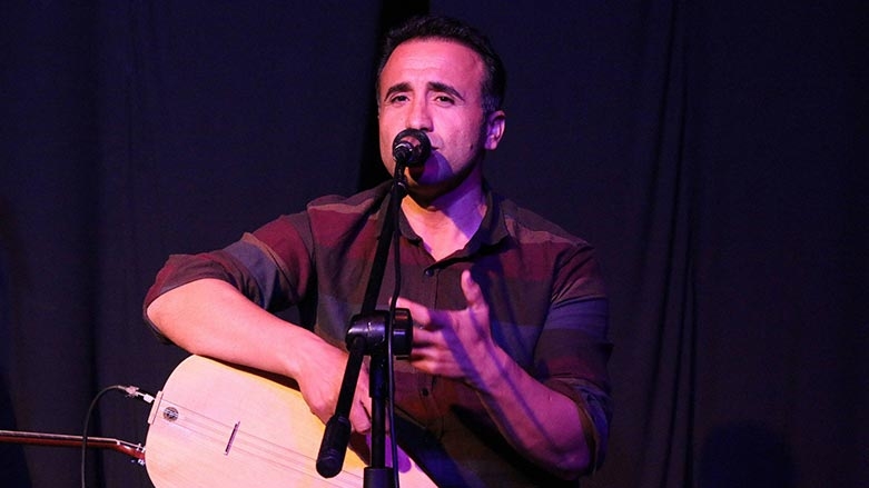 Hunermendê Kurd Mem Ararat: Konsera me ya Bursayê hat qedexekirin