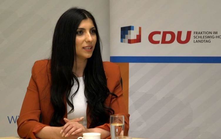 Seyran Papo: CDU yekem partî bû ku xwest çekan bide Pêşmerge