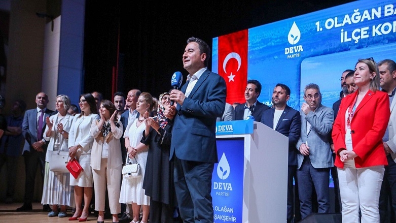 Babacan: Nabe partiyek biryarê li ser operasyona derveyî sînor bide