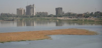 Iraq: civilians trapped in rubble after Baghdad restaurant collapse