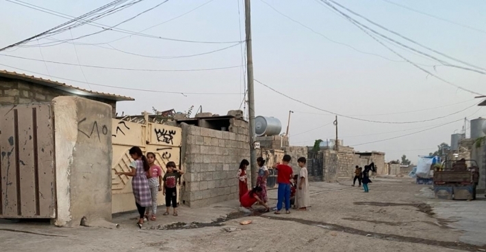 Li sînorê taxekî Kerkûkê erebên hawirde bi sedan xaniyên zêdegavî çêkirine