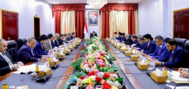 الحكومة اليمنية تشدد على إلزام الحوثيين تنفيذ بنود الهدنة