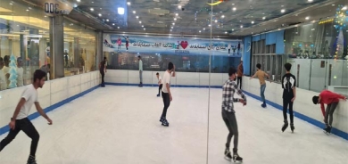 یاریی خلیسكانێی سەر بەفر و بەستەڵەك