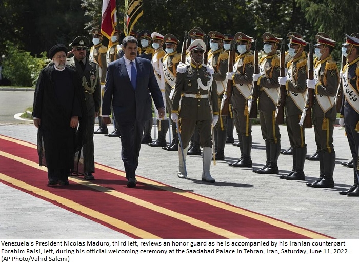 Venezuelan leader, Iranian president sign 20-year agreement