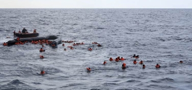 بينهم كورد.. مصير 80 مهاجراً لا يزال مجهولاً في المياه اليونانية