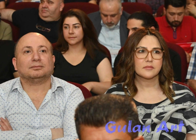 لەیلا فەریقی ئامادەی نمایشی شانۆیی (دوا ڕۆژەكانی بابلۆ) دەبێت