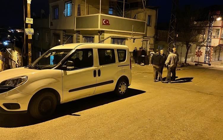 Li Erzeromê jinek hat kuştin