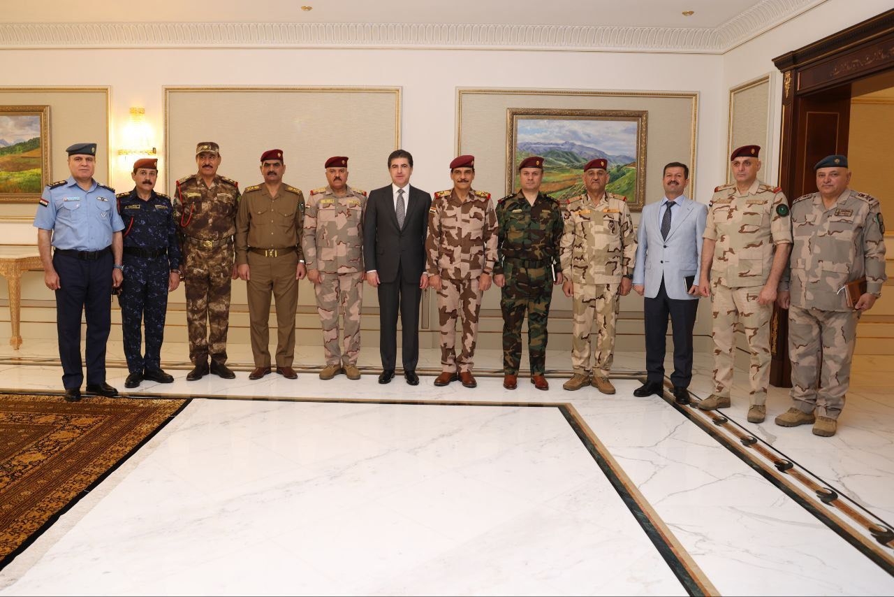 نيجيرفان بارزاني ووفد أمني رفيع  يؤكدان على أهمية التعاون والتنسيق بين الجيش والبيشمركة