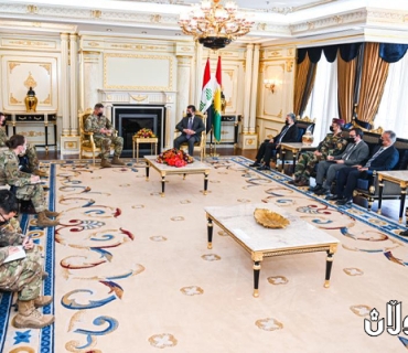 سەرۆکی حکومەتی هەرێمی کوردستان پێشوازی لە شاندێکی سەربازی ئەمەریکی دەکات