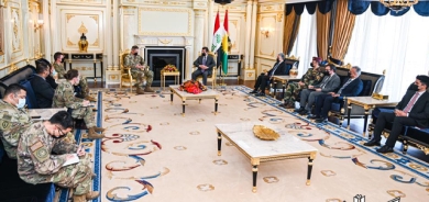 سەرۆکی حکومەتی هەرێمی کوردستان پێشوازی لە شاندێکی سەربازی ئەمەریکی دەکات