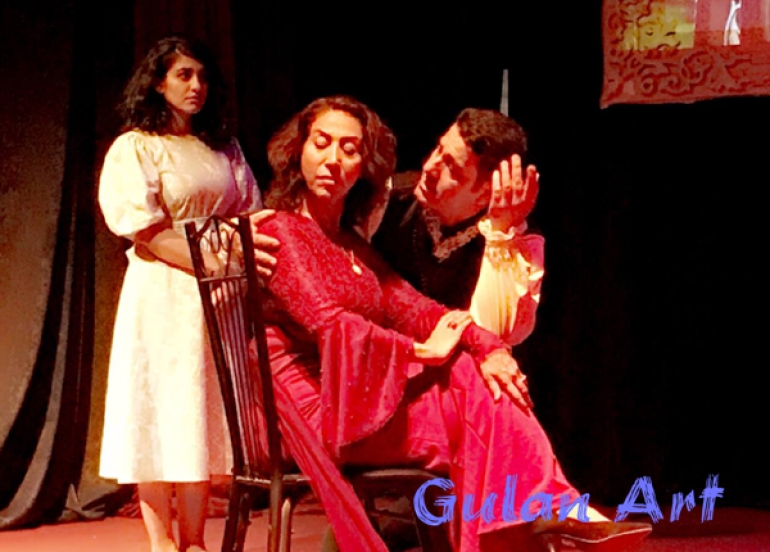 (ئەرسەلان دەروێش) دوای نمایشكردنی شانۆگەریی (هاملێت) بە سەركەوتوویی: كورد دەڵێت چەپڵە بە یەك دەست لێ نادرێت!