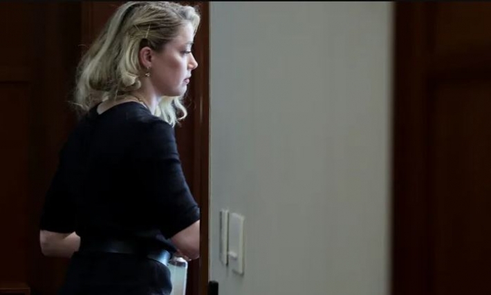 فضيحة جديدة تواجه آمبر هيرد