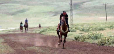 Li Mûşê gundiyan pêşbaziya hespan li dar xist