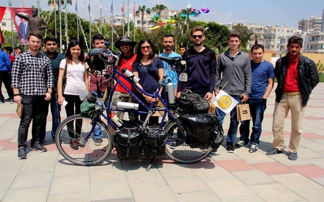 گەشتێكی جیهانی بە پایسكل