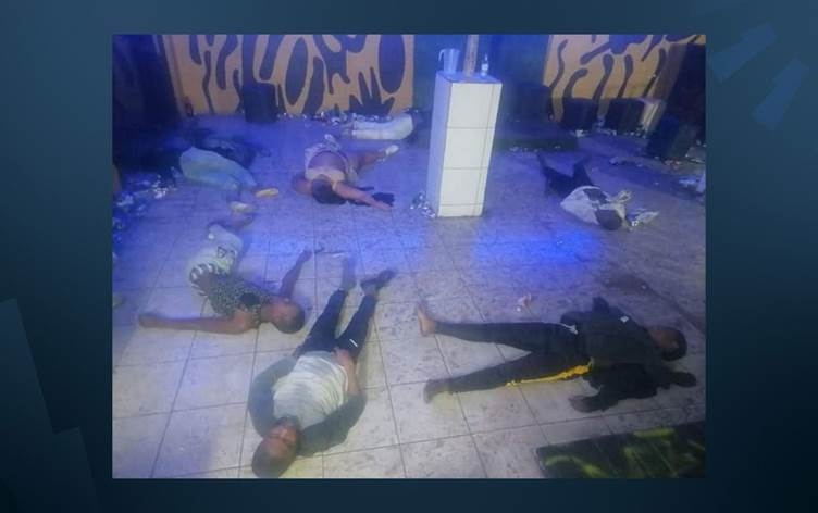 Di klûbeke şevê de 17 kes mirî hatin dîtin