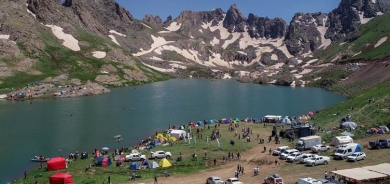 Gever; Xelk bi dîtina dîmenên çiyayê Cîlo û golên Satê kêfxweş in
