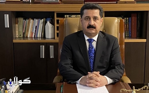 دكتۆر لوقمان عومەر حوسێن  پسپۆڕ لە یاسای دەستووری و سیستمە فیدڕاڵییەكان بۆ گوڵان:     دادگای بەناو فیدڕاڵیی عێراق بە ئاشكرا بەشداریی گەمە سیاسییەكە دەكات و هەوڵی لەباربردنی سیستمە فیدڕاڵییەكە دەدات