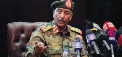 البرهان يعيد زمام المبادرة إلى المدنيين