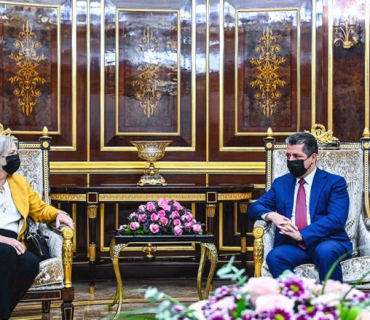 مەسرور بارزانی پێشوازی لە ئەلینا رۆمەناوسکی، باڵیۆزی ئەمەریکا لە عێراق کرد.