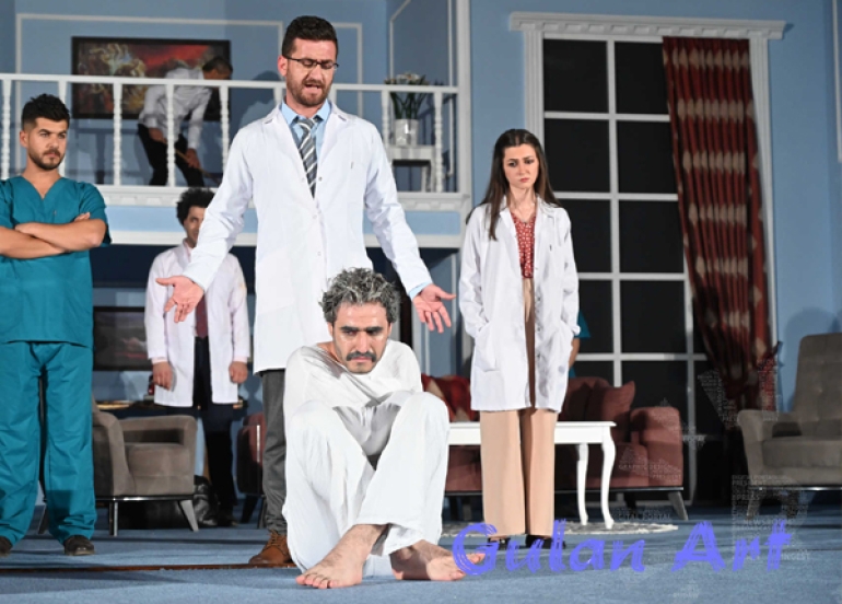 لە نمایشی دوا رۆژەكانی بابلۆ سیحری راكێشانی بینەر لە كوێدایە؟