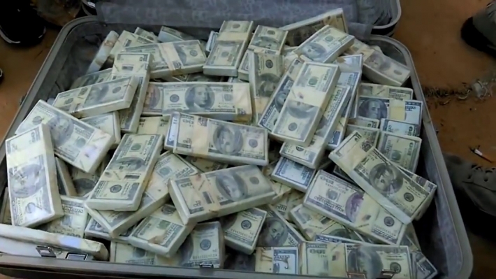 نائب سابق: نحتاج إلى شركة محاسبة لمعرفة حجم الأموال المهربة