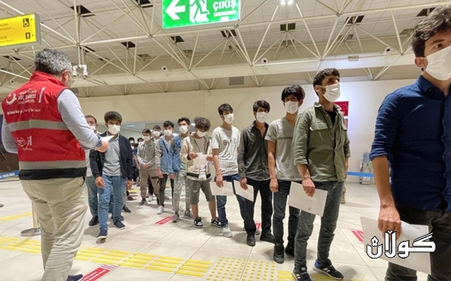 تورکیا 363 پەنابەری ئەفغانیی گەڕاندەوە بۆ وڵاتەکەیان