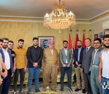 مەکتەبی پارتی لە قاهیرە کۆمەڵێک قوتابی خەڵات دەکات