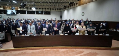 محلل سياسي: الحل في حكومة مؤقتة تعمل لانتخابات جديدة.. لن تصمد أي حكومة لفترة طويلة