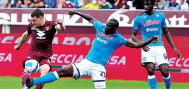 تشيلسي يدعم دفاعه بالتعاقد مع كوليبالي... ويونايتد يقترب من الأرجنتيني مارتينيز