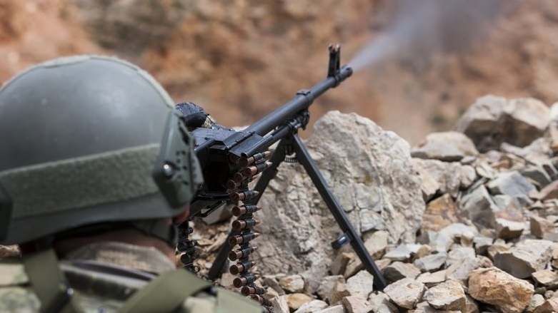 Leşkerekî Tirkiyê di pevçûna bi PKKê re hat kuştin