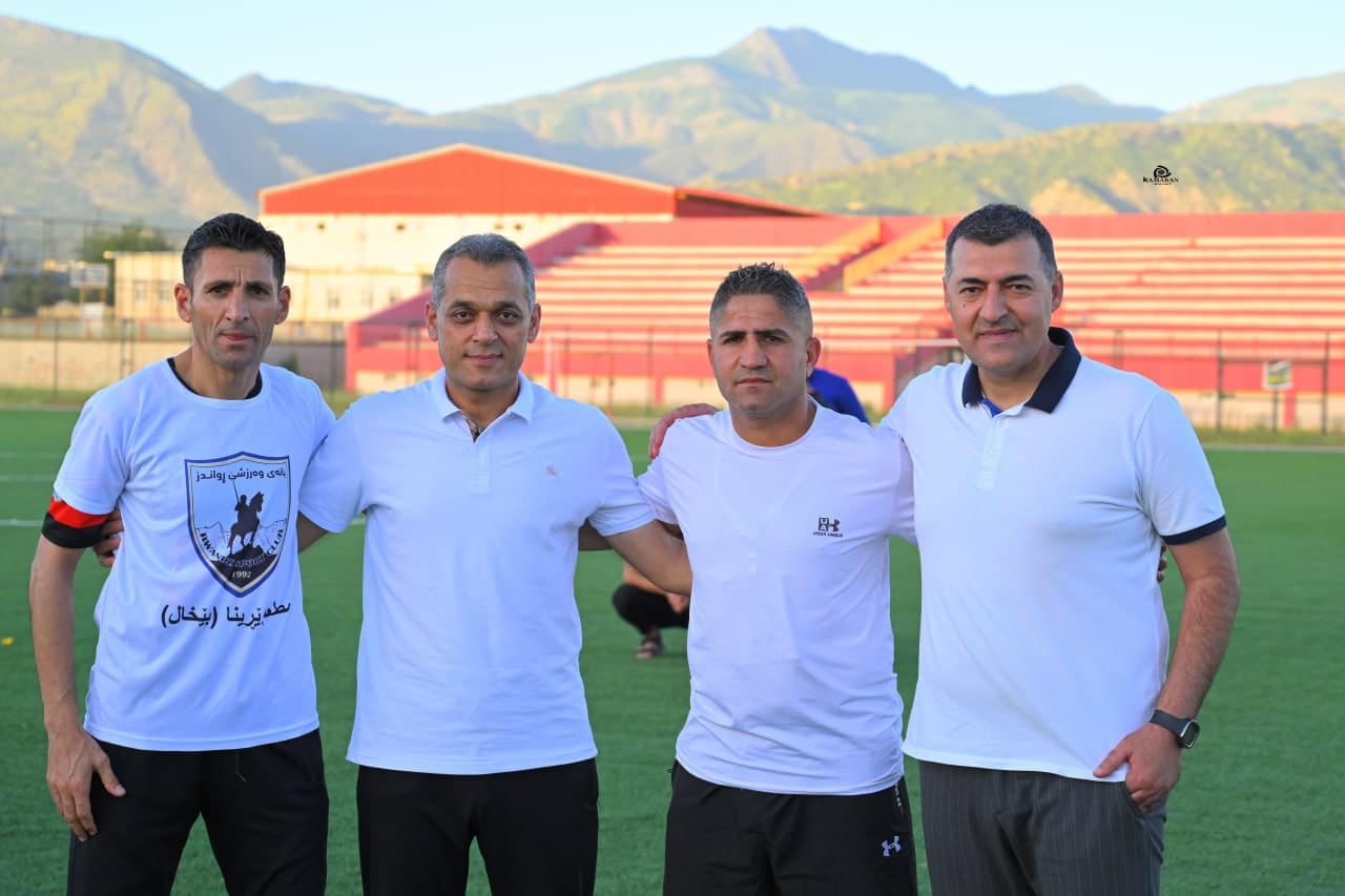 ده‌سته‌ى ڕاهێنه‌رانى یانه‌ى ره‌واندوز وازیان هێنا