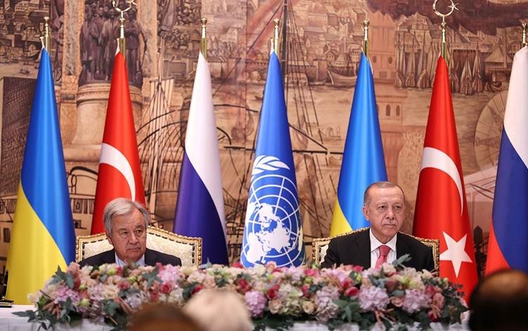 Nêrînên Rûsya, Amerîka û Yekîtiya Ewropayê li ser rêkeftina hinartina genim