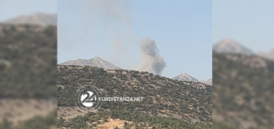 Firokeyên Tirkiyê gundekî Duhokê bombebaran dikin