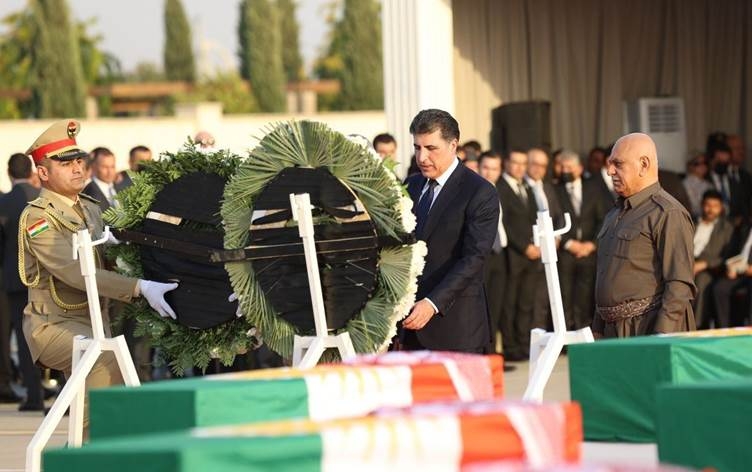 نيجيرفان بارزاني يشارك في مراسم استقبال رفات 100 من المؤنفلين البارزانيين